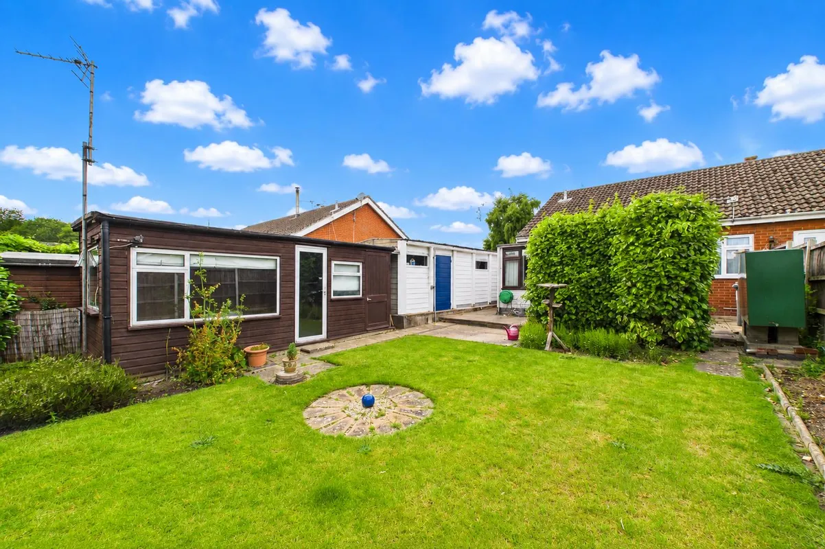 2 bedroom property for sale in Richmond Rise, Reepham, Norwich - Guide ...