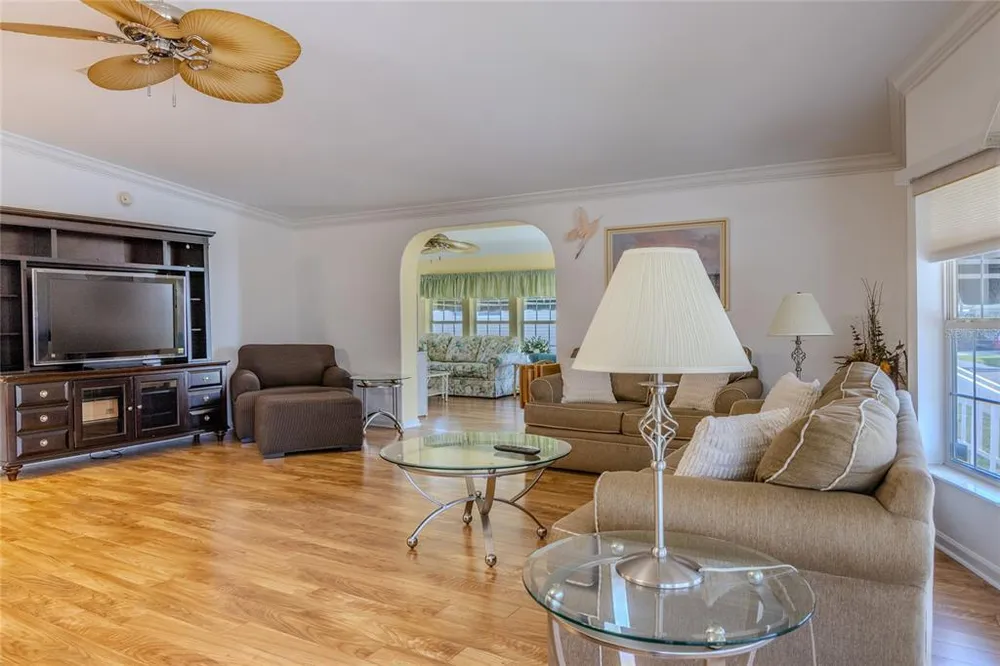 2100 Kings Hwy, Port Charlotte, FL 33980