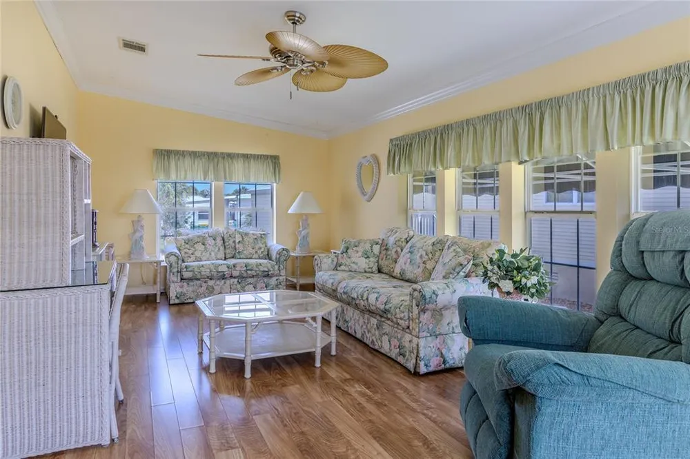 2100 Kings Hwy, Port Charlotte, FL 33980