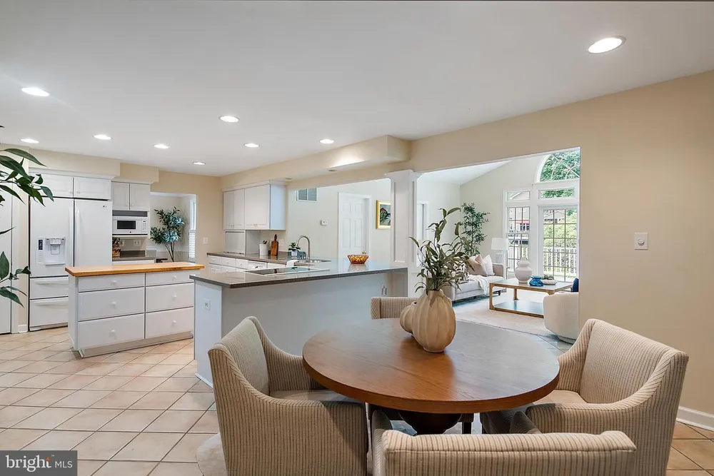 2 Tolson St, Annapolis, MD 21401