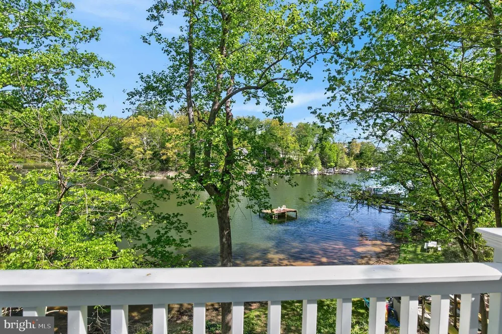 1812 Shore Dr, Annapolis, MD 21401