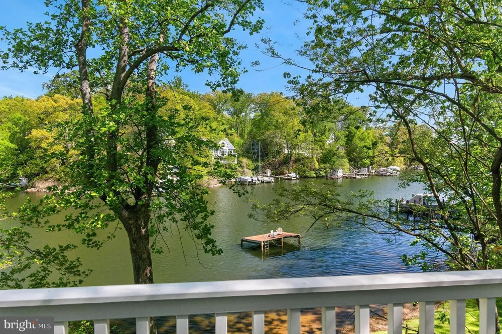 1812 Shore Dr, Annapolis, MD 21401