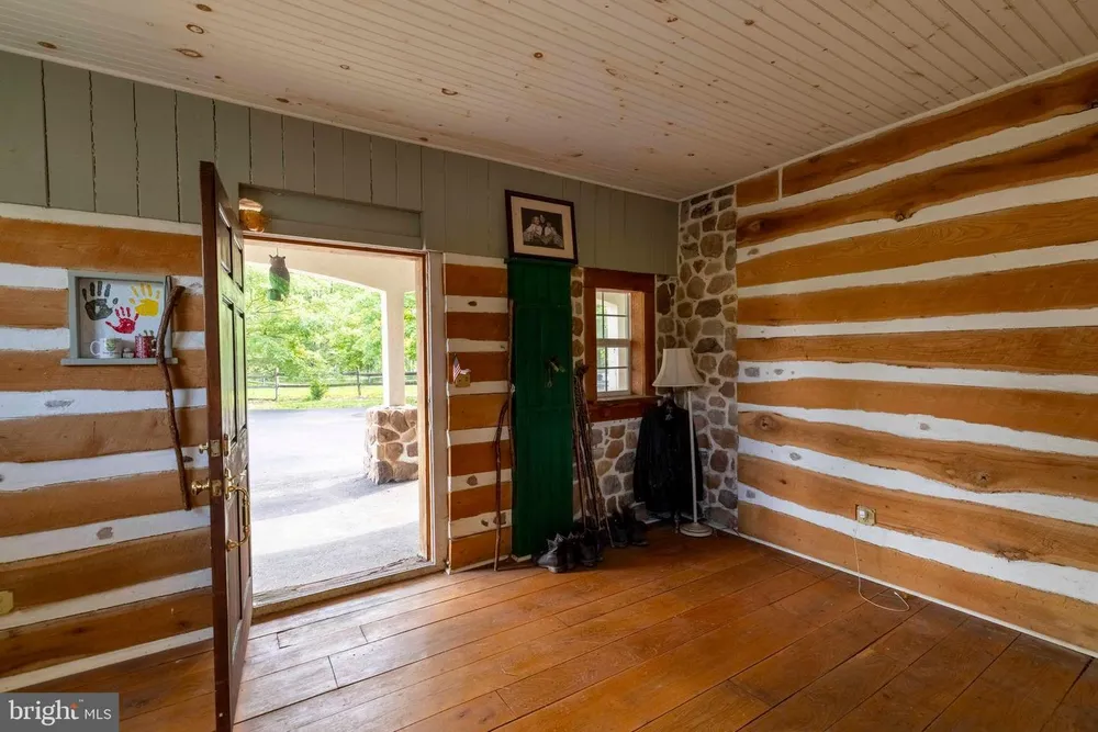 265 Walter Rd, Chalfont, PA 18914