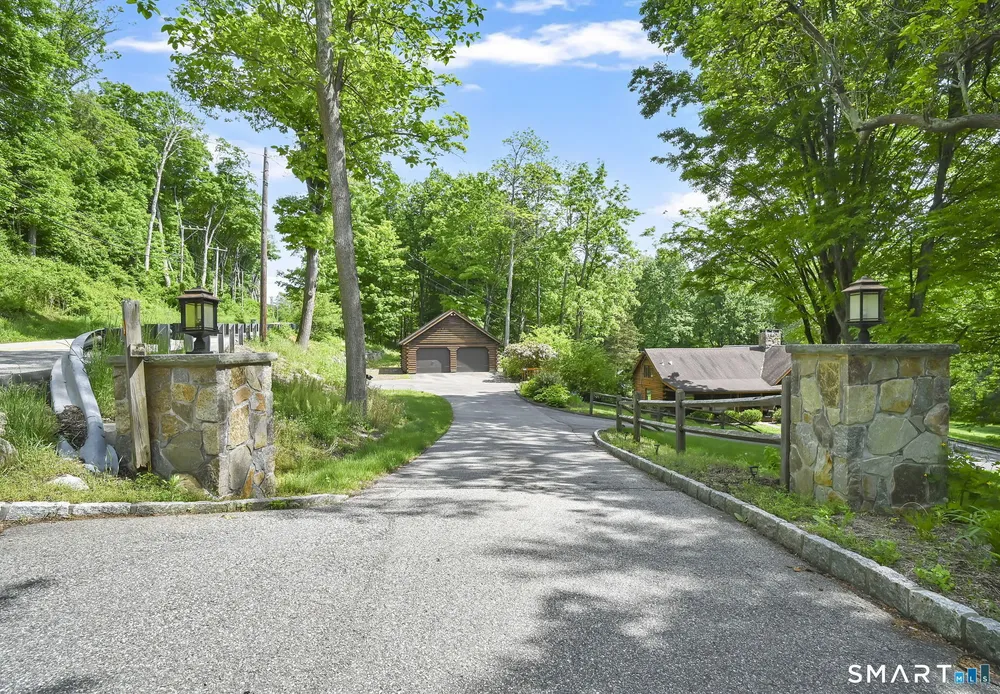 235 Middle Haddam Rd, East Hampton, CT 06424