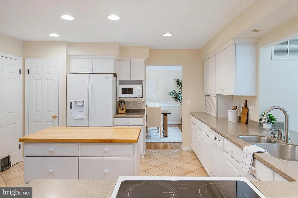 2 Tolson St, Annapolis, MD 21401
