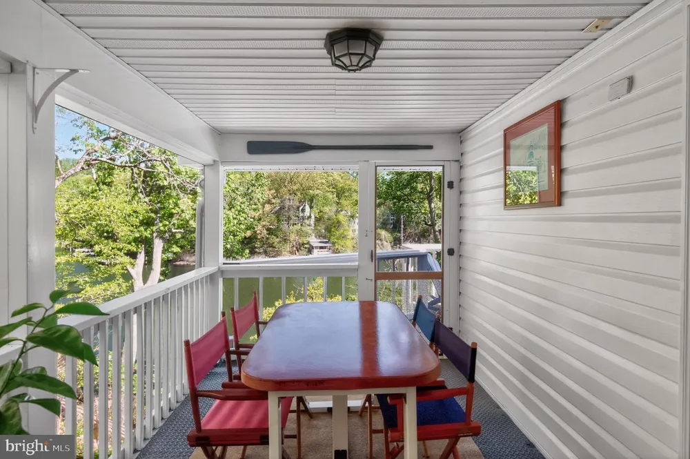 1812 Shore Dr, Annapolis, MD 21401