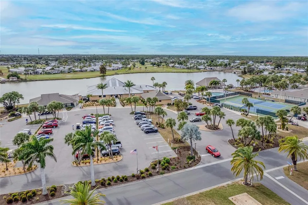 2100 Kings Hwy, Port Charlotte, FL 33980