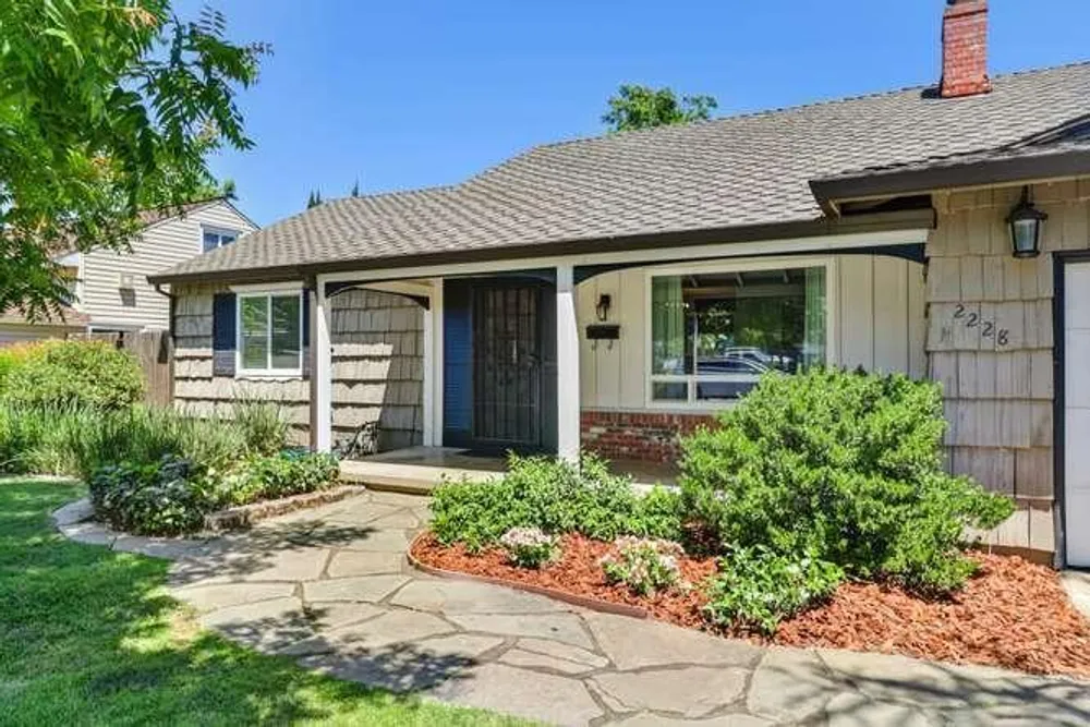 2228 Morse Ave, Sacramento, CA 95825