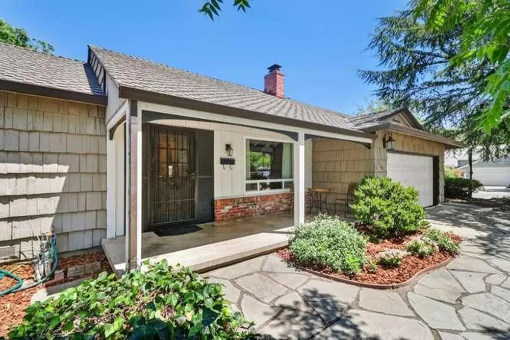 2228 Morse Ave, Sacramento, CA 95825