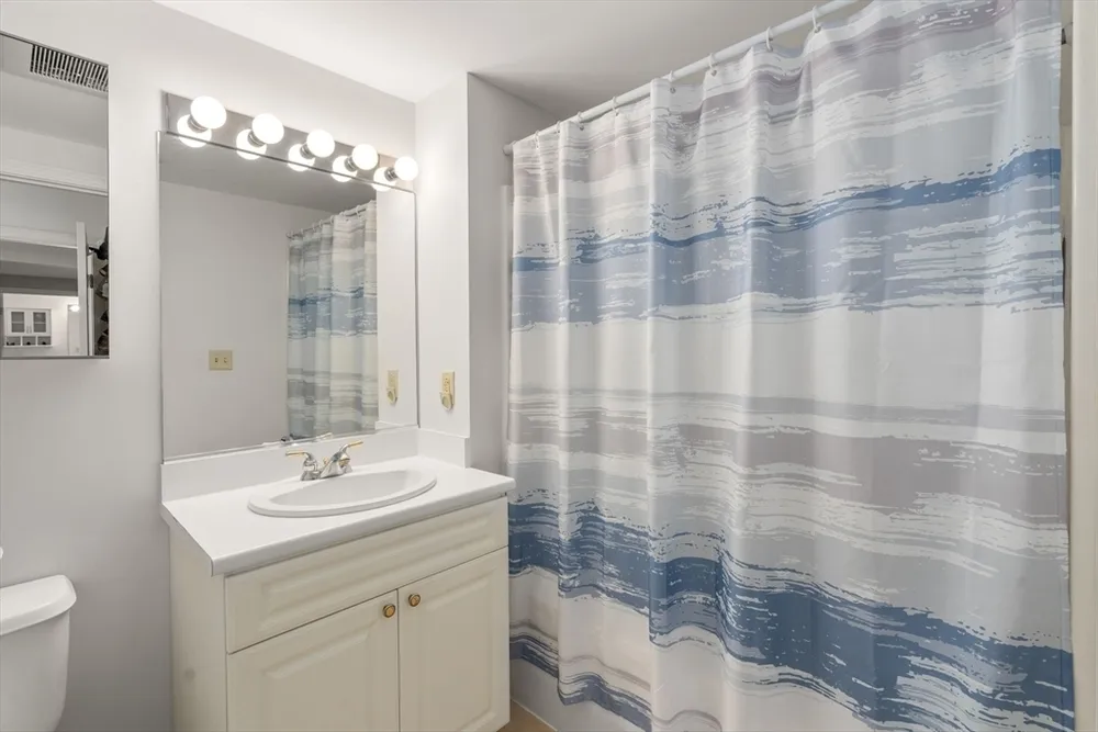 1 Nassau St, Boston, MA 02111