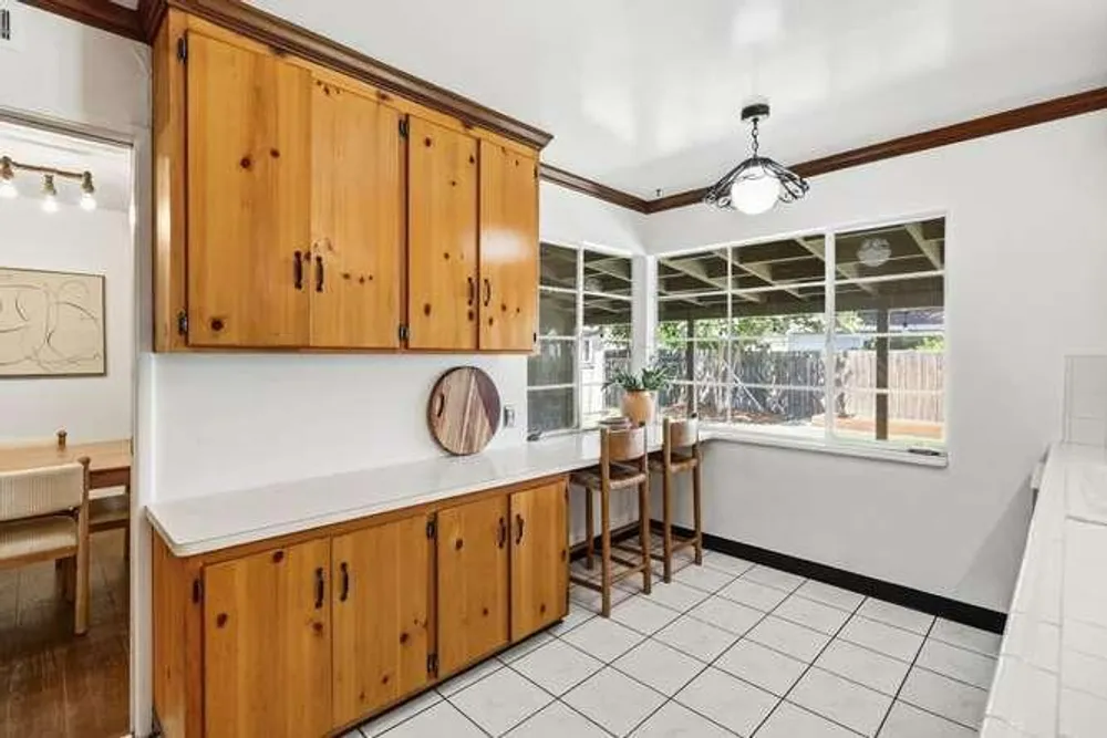 2228 Morse Ave, Sacramento, CA 95825