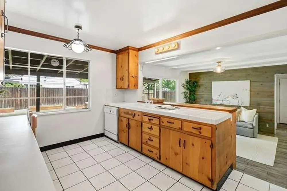 2228 Morse Ave, Sacramento, CA 95825