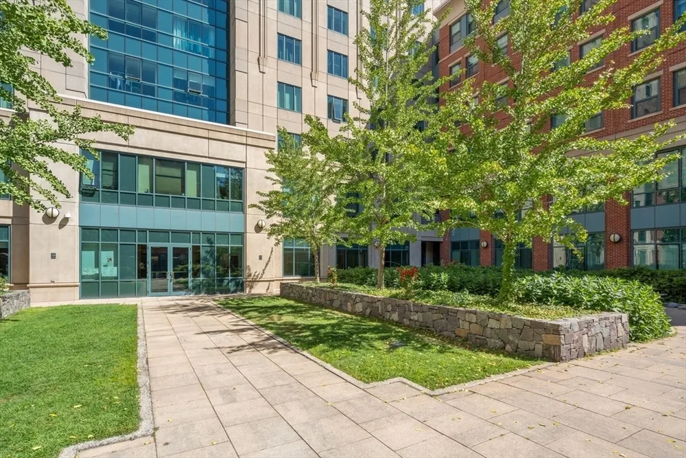 1 Nassau St, Boston, MA 02111
