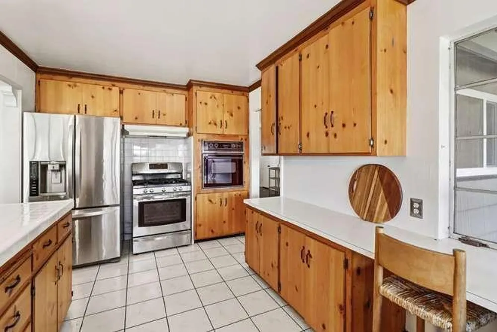 2228 Morse Ave, Sacramento, CA 95825