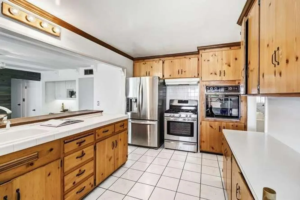 2228 Morse Ave, Sacramento, CA 95825