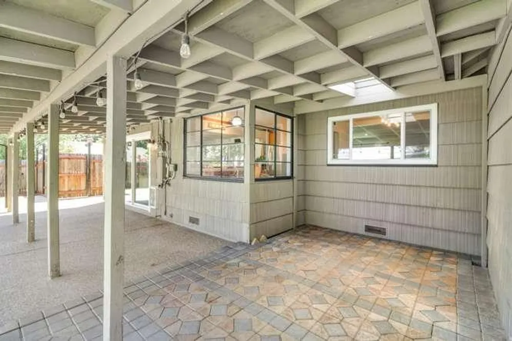 2228 Morse Ave, Sacramento, CA 95825