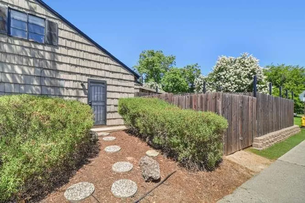 2228 Morse Ave, Sacramento, CA 95825