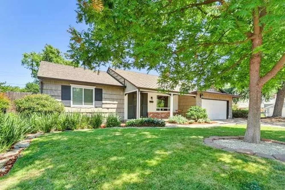 2228 Morse Ave, Sacramento, CA 95825