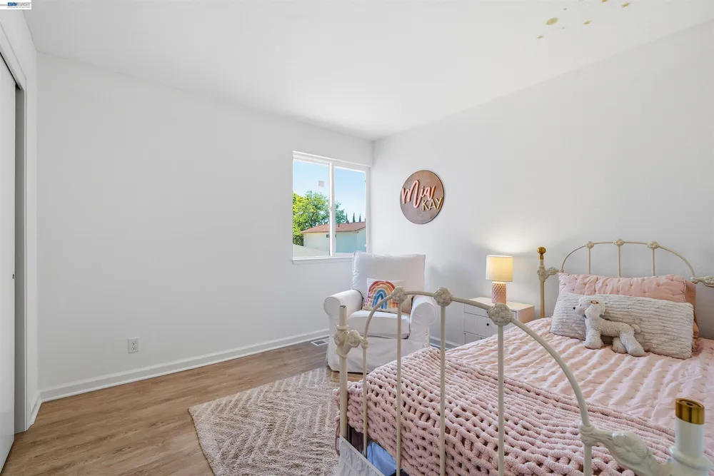 241 Garnet Dr, Livermore, CA 94550