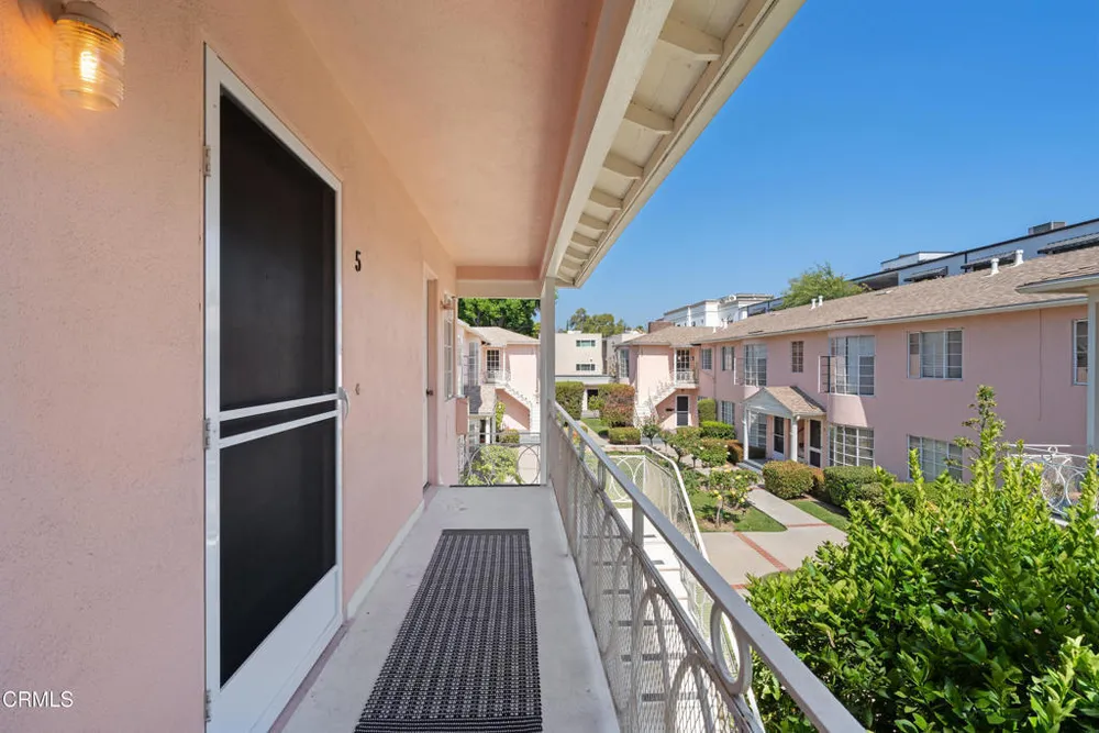 297 S Madison Ave, Pasadena, CA 91101