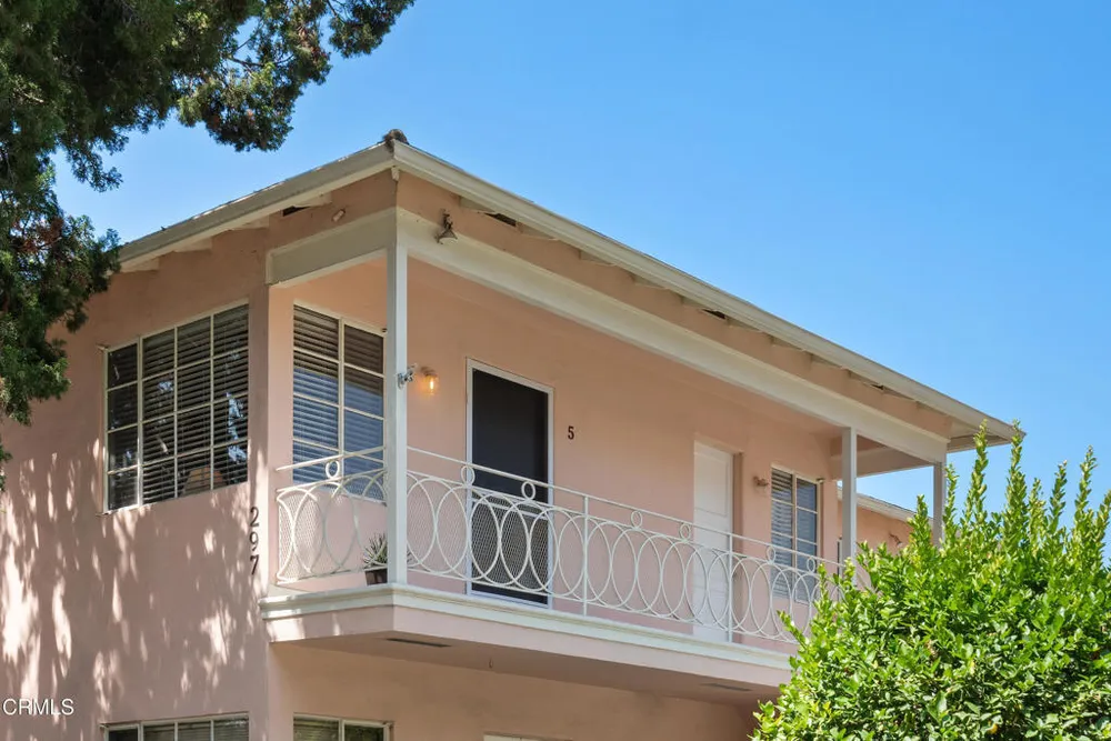 297 S Madison Ave, Pasadena, CA 91101