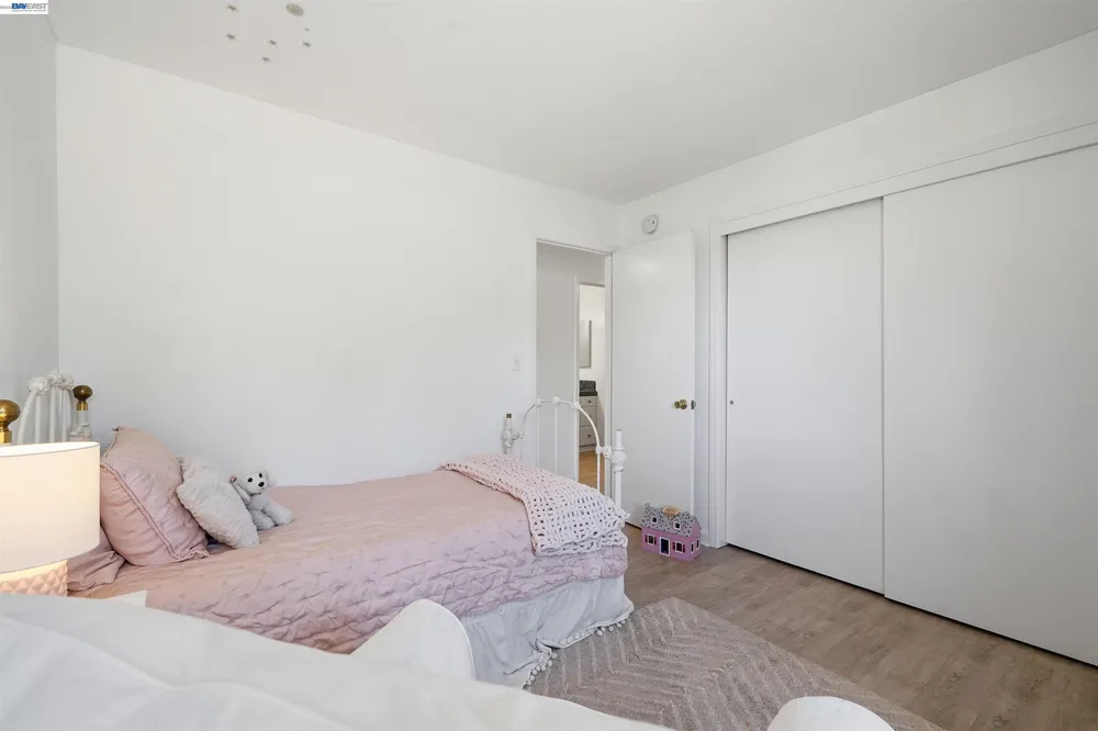 241 Garnet Dr, Livermore, CA 94550