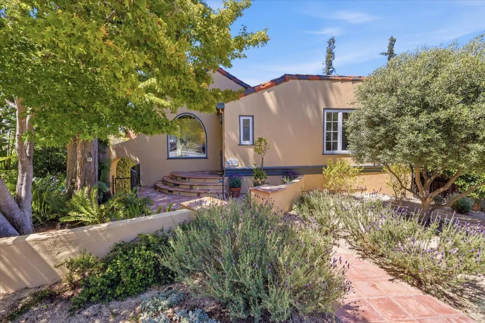 418 Ridge Rd, San Carlos, CA 94070