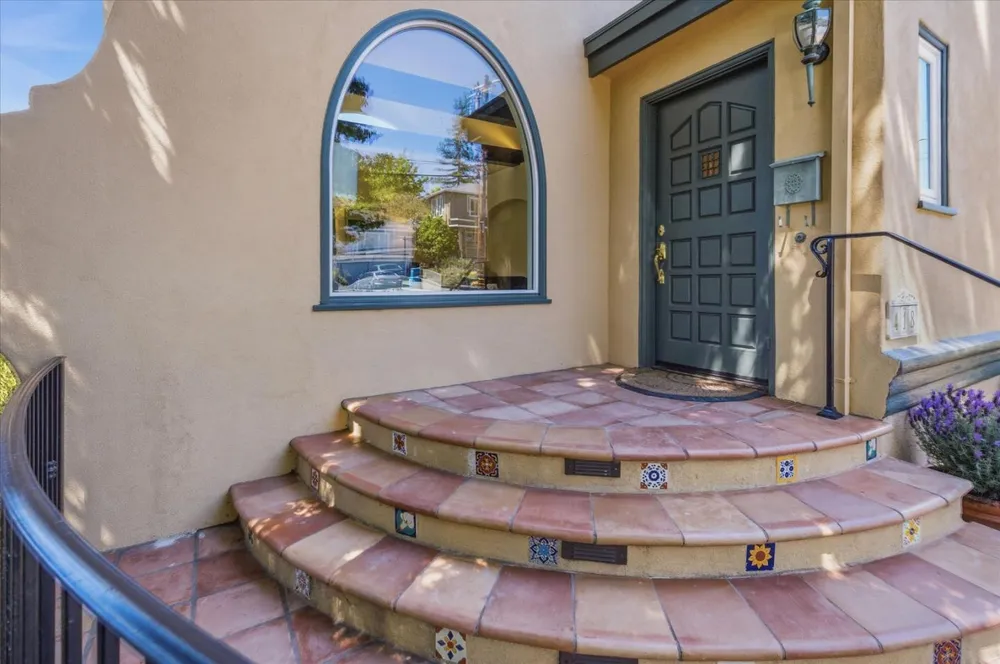 418 Ridge Rd, San Carlos, CA 94070