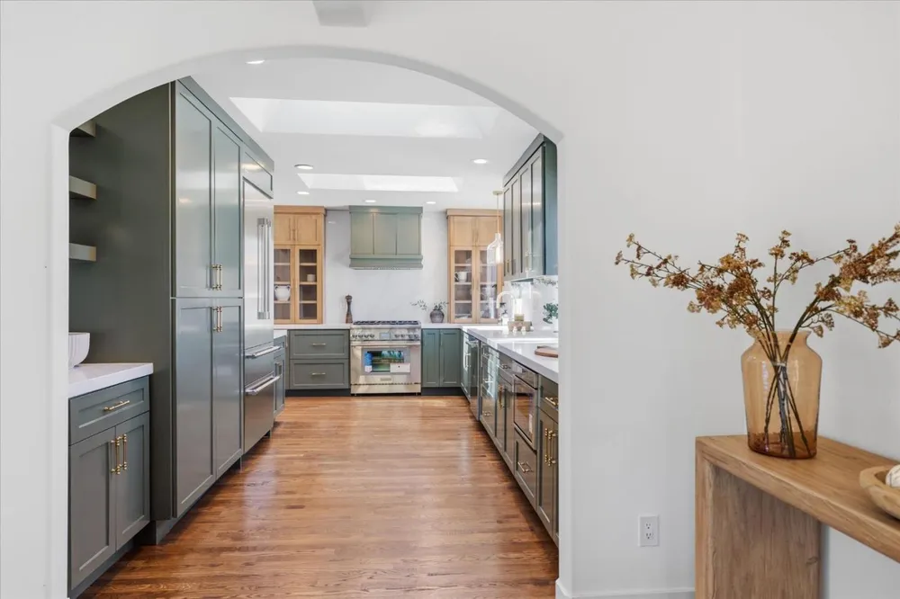 418 Ridge Rd, San Carlos, CA 94070
