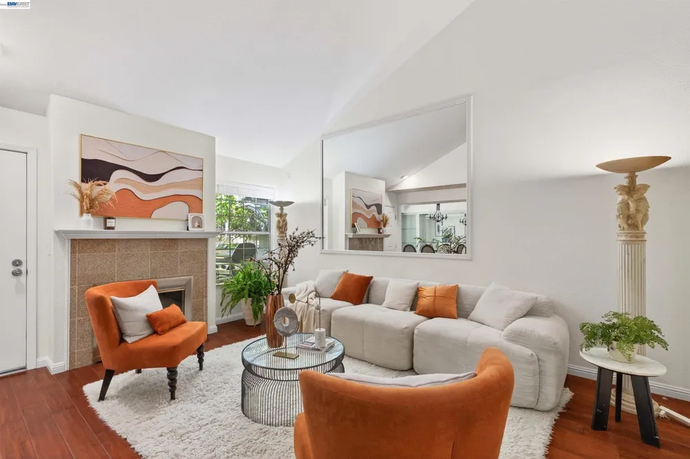 7483 Stonedale Dr, Pleasanton, CA 94588