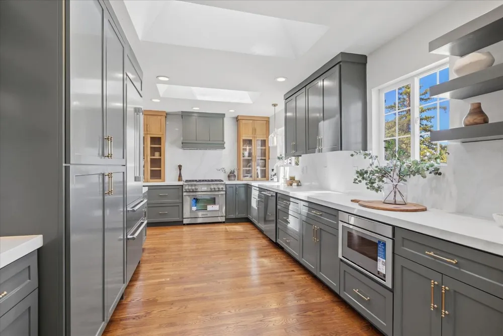 418 Ridge Rd, San Carlos, CA 94070