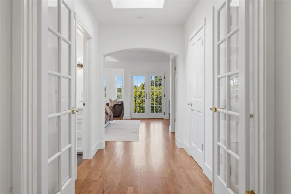 418 Ridge Rd, San Carlos, CA 94070