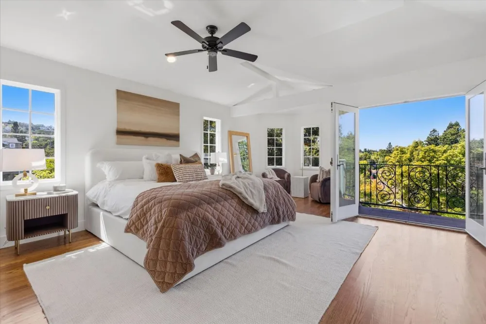 418 Ridge Rd, San Carlos, CA 94070