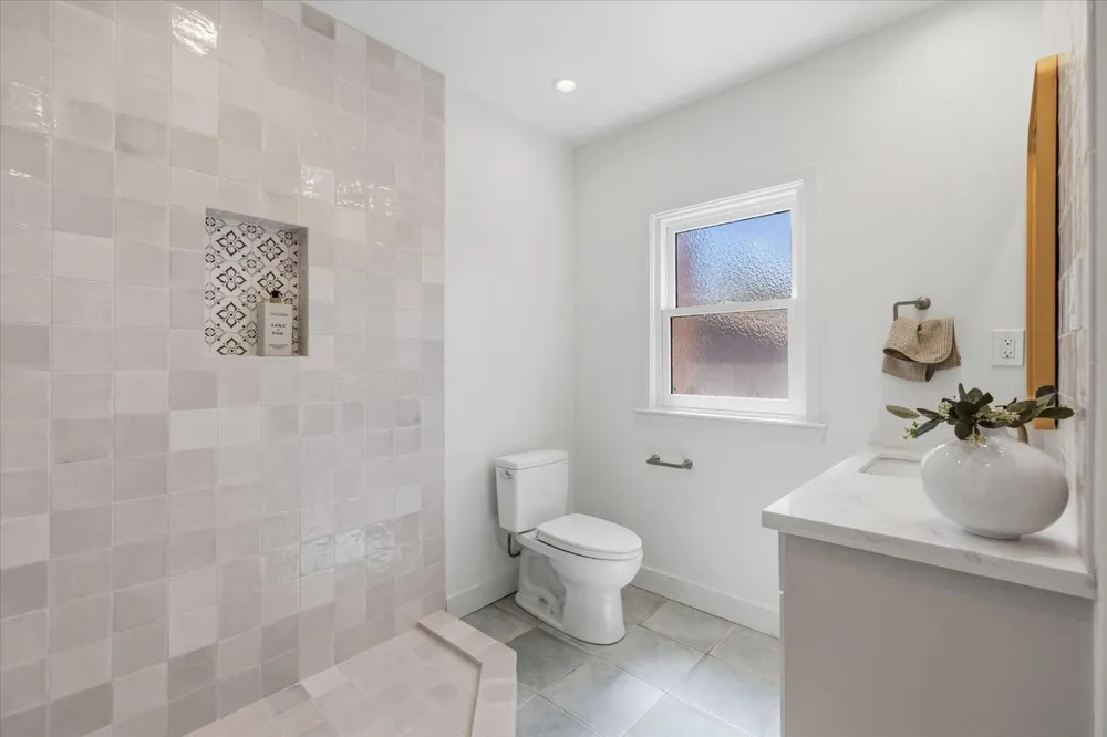 418 Ridge Rd, San Carlos, CA 94070