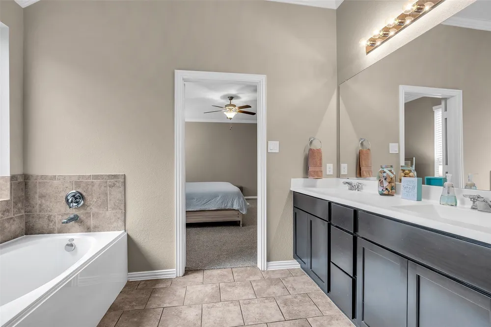 34 Sawbridge Circle, Spring, TX 77389