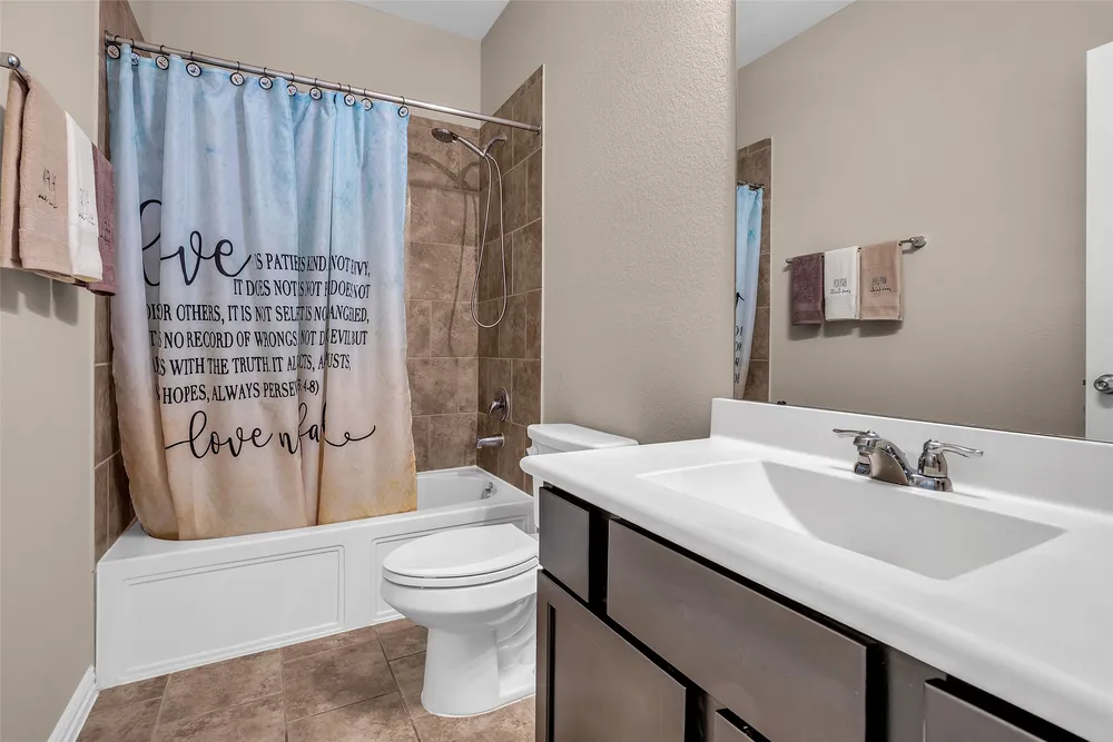34 Sawbridge Circle, Spring, TX 77389