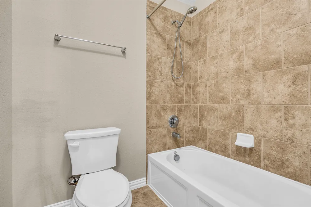 34 Sawbridge Circle, Spring, TX 77389