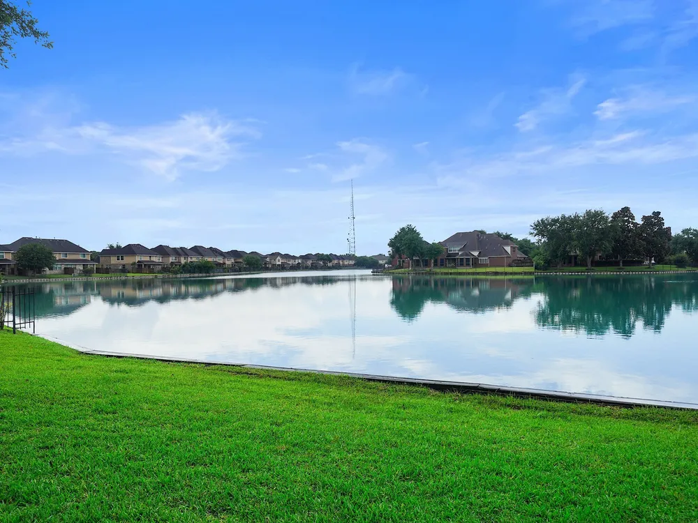 4010 Bay Shore Dr, Missouri City, TX 77459