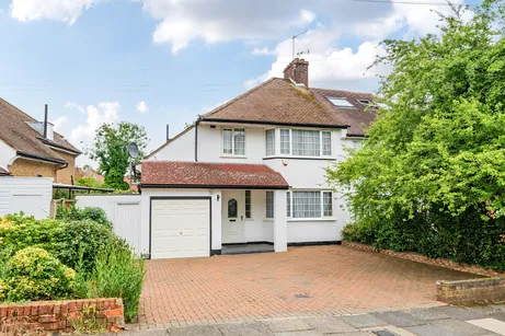 Friars Avenue, London, N20