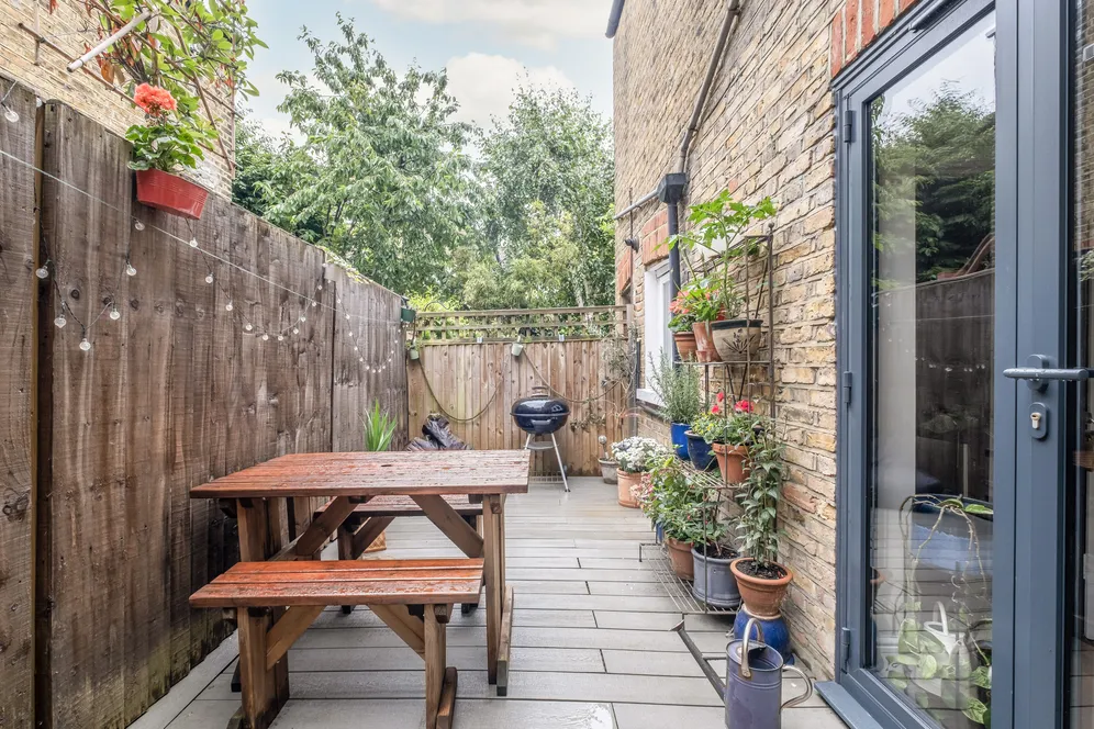 Felsham Road, London, SW15 photo 11