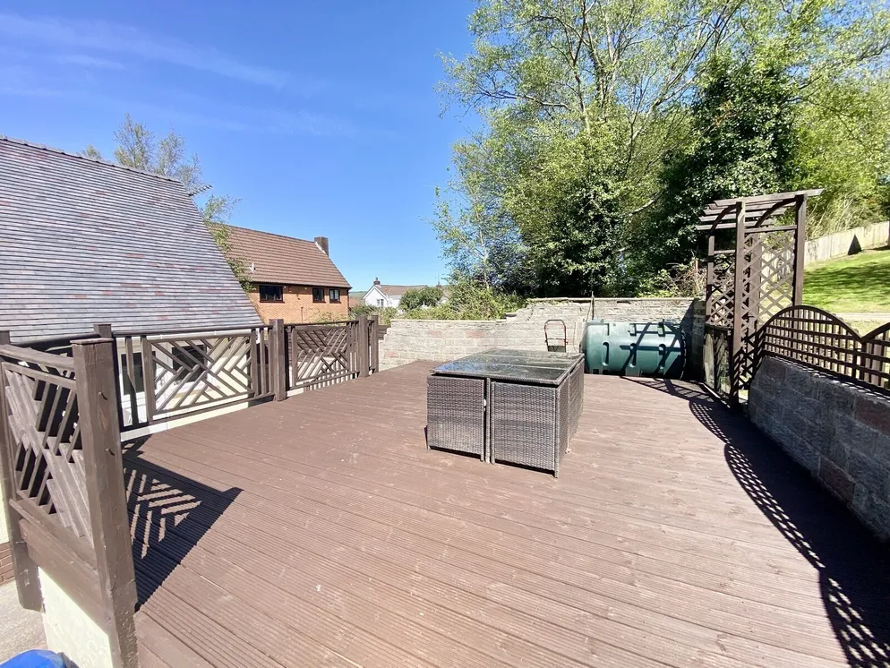 Property carousel item 19