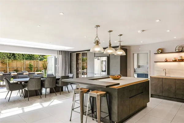 Hillfort Close, Leckhampton, GL53 photo 10