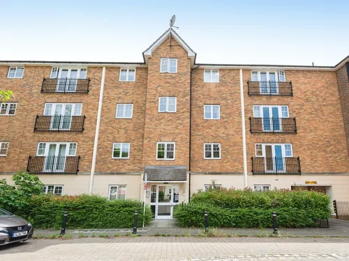 Caspian Way, Purfleet-On-Thamesphoto