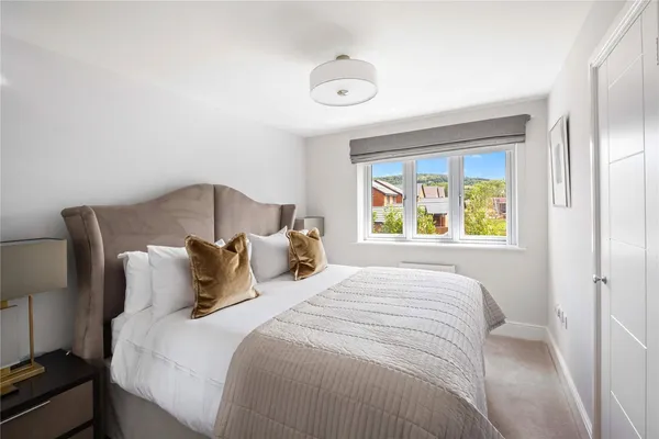 Hillfort Close, Leckhampton, GL53 photo 17