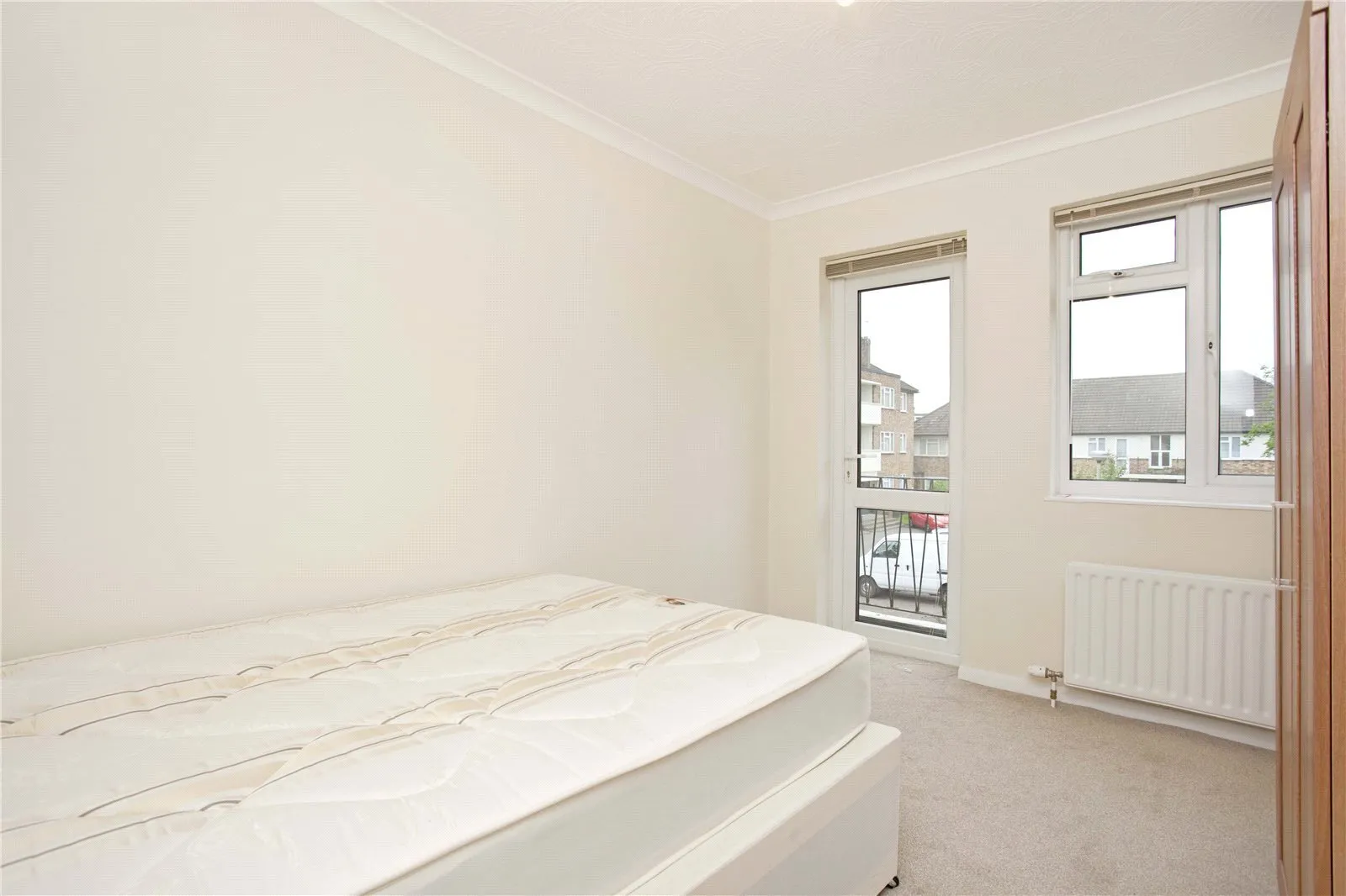 Vines Avenue, Finchley Central, London, N3