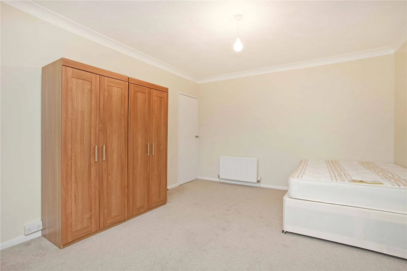 Vines Avenue, Finchley Central, London, N3