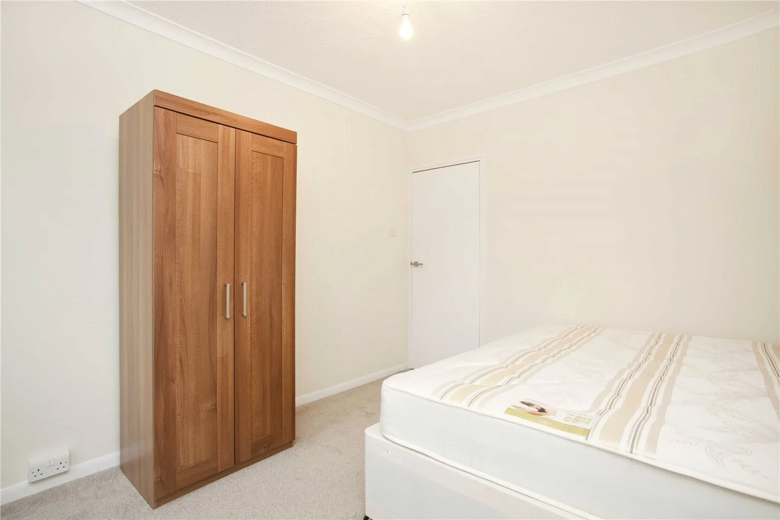 Vines Avenue, Finchley Central, London, N3