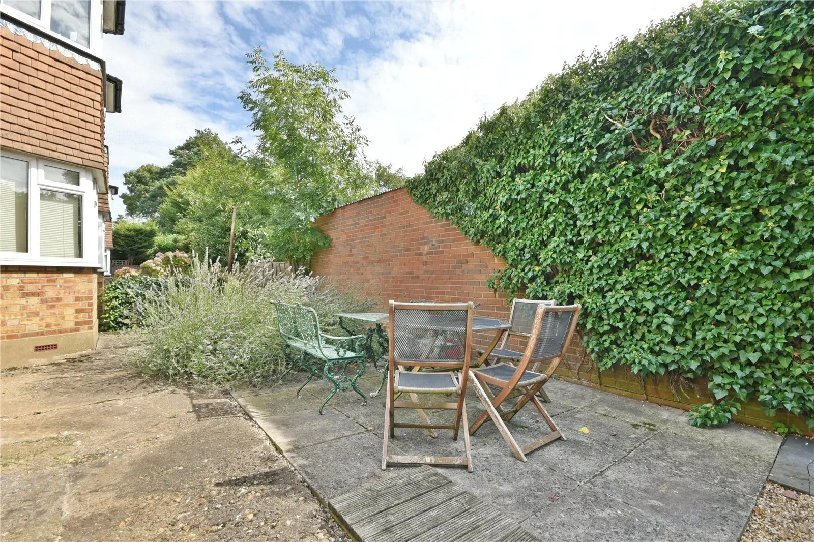 Vines Avenue, Finchley Central, London, N3