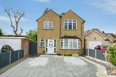 Lavinia Avenue, Watford
