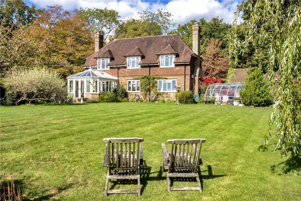 Silverhill, Robertsbridge, TN32 photo 1